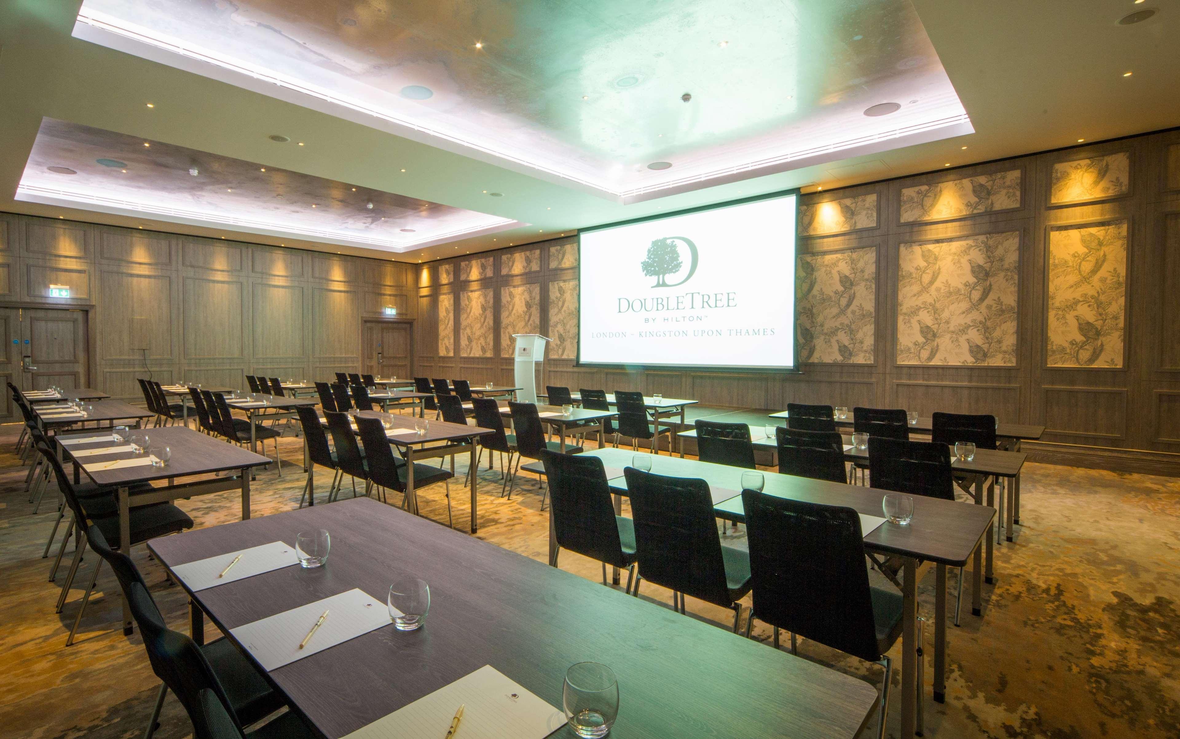 Готель Doubletree By Hilton London Kingston Upon Thames Кінгстон-на-Темзі Екстер'єр фото