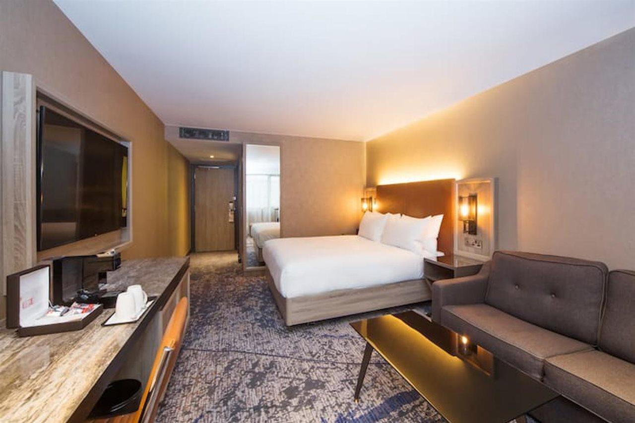 Готель Doubletree By Hilton London Kingston Upon Thames Кінгстон-на-Темзі Екстер'єр фото