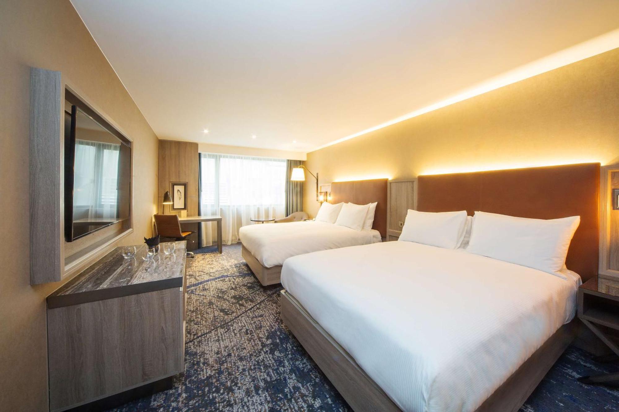 Готель Doubletree By Hilton London Kingston Upon Thames Кінгстон-на-Темзі Екстер'єр фото